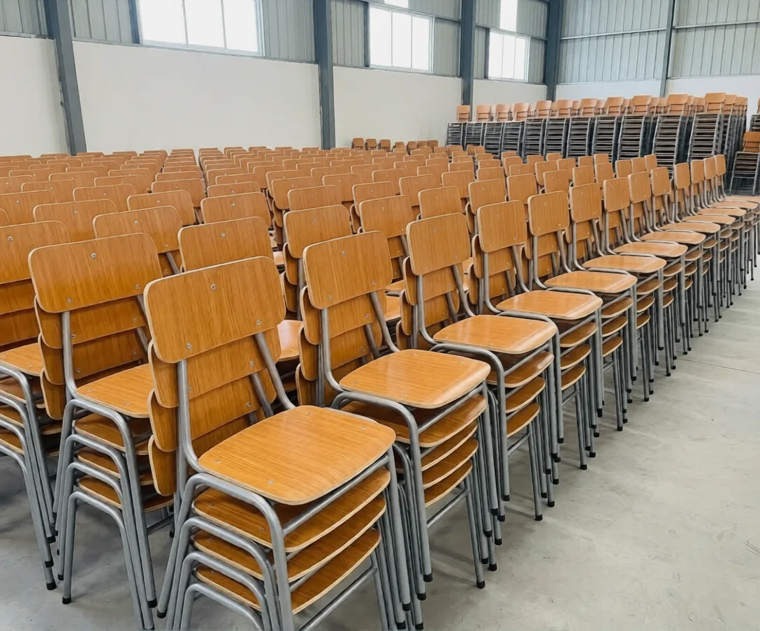 Sillas metálicas para oficina o auditorio